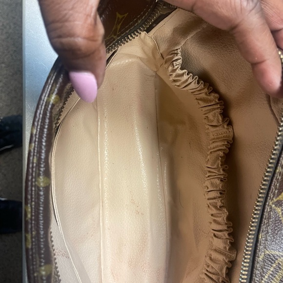 Louis Vuitton Authentic Trousee 28 - Picture 5 of 6